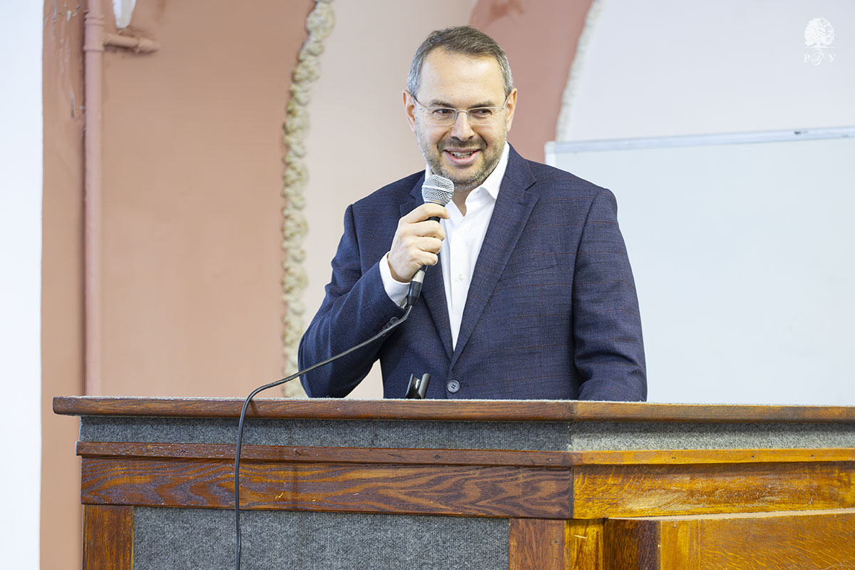В ИАИ РГГУ состоялась встреча первокурсников с Константином Могилевским