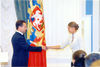 Студентка РГГУ принимает поздравления от президента России