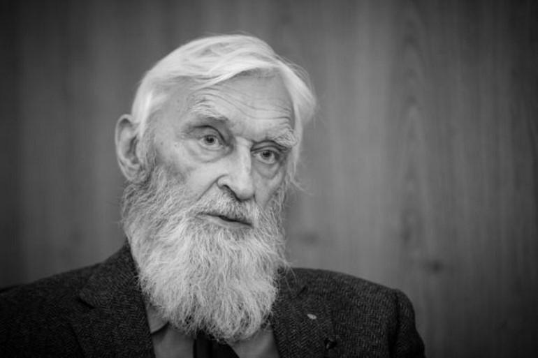 Памяти Виталия Григорьевича Костомарова