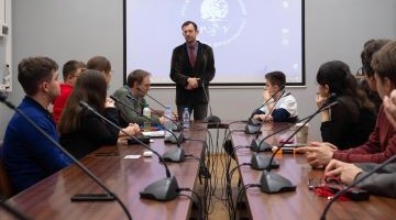 «История семьи - история страны»: Клуб молодых историков открывает новый год заседаний