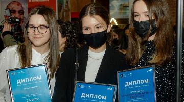  Студентки РГГУ стали победителями на конкурсе социальной рекламы «Твой взгляд»