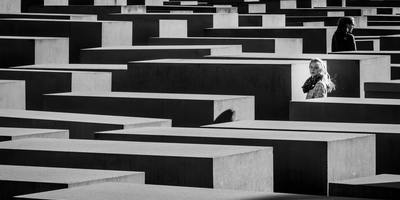 Центр истории Холокоста и геноцидов проводит Международный конкурс «Холокост: память и предупреждение»
