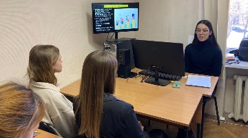 В РГГУ состоялось заседание  Студенческого  научного объединения «Язык и культура в профессиональной коммуникации» кафедры иностранных языков РГГУ