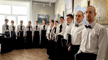 Студия академического вокала РГГУ представила новую программу в художественной галерее «Свет вокруг» 