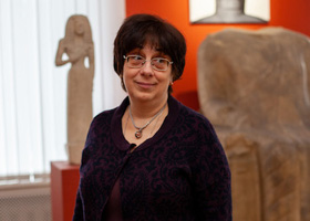 "Whenever a new generation arrives, it sets to rewrite history." An interview with Dr. Oksana Kiyanskaya