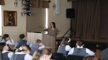 Прошла открытая лекция Светланы Бабкиной в православной школе "Рождество"