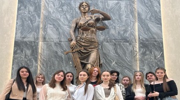 Состоялась ознакомительная экскурсия студентов юридического факультета в Арбитражный суд г. Москвы