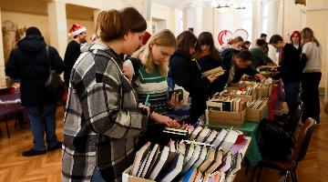 В РГГУ состоялась Новогодняя благотворительная ярмарка ИФИ