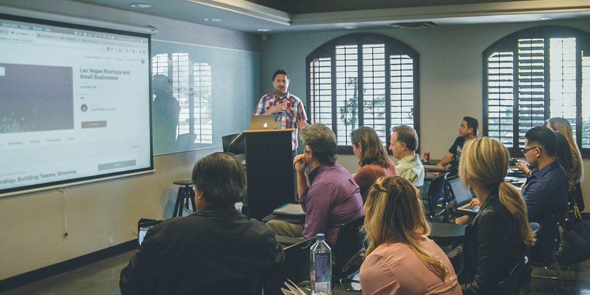 Конкурс "Научные командировки работников РГГУ"