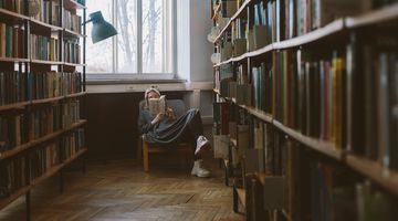 Круглый стол «Историческое знание в публичном пространстве: историческая политика vs историческое просвещение?»