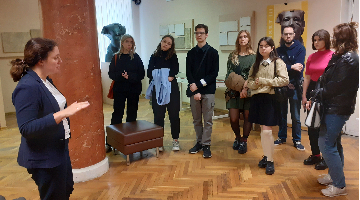 Первокурсники-культурологи посетили ознакомительную экскурсию по музею им. И.В. Цветаева 