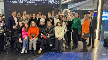 Студенты факультета управления РГГУ  посетили Международную выставку-форум «Россия»