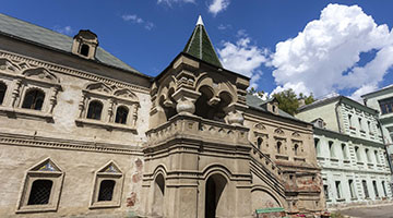  На встречу с историей Москвы: какие экскурсии проводятся в Историко-архивном институте