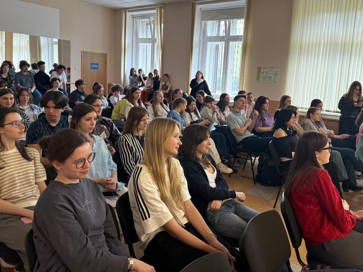 Ученики Предуниверсария РГГУ представили театральную хронику трёх веков: от Тургенева до Пресняковых