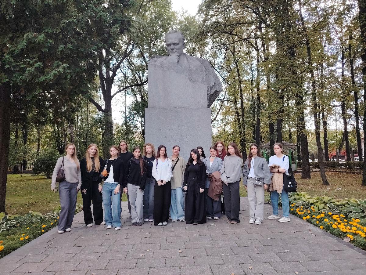 Студенты факультета маркетинга и рекламы ИСЭН в мемориальном доме-музее академика С.П. Королева
