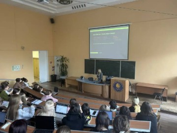Личный контент как новая повестка: на факультете медиакоммуникаций РГГУ прошла лекция «Блогеры как новые медиа»