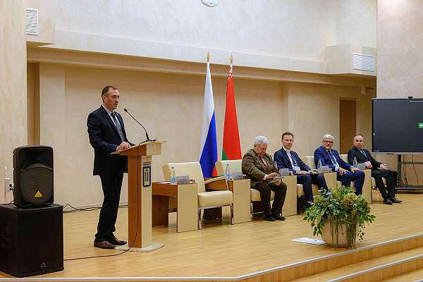 В Белорусско-Российском университете на базе Центра евразийских исследований им. А.А. Громыко cостоялся совместный круглый стол белорусских и российских ученых