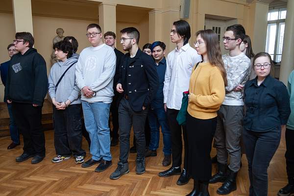 В РГГУ открылась выставка «Евромайдан: сущность и последствия антиконституционного переворота 2013-2014 годов на Украине»