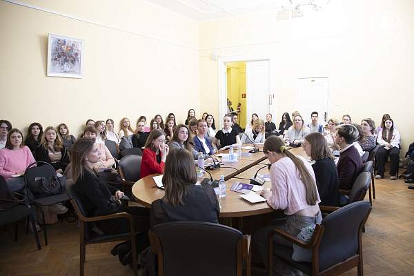 Круглый стол «Диалог культур: история и современность» — 2026