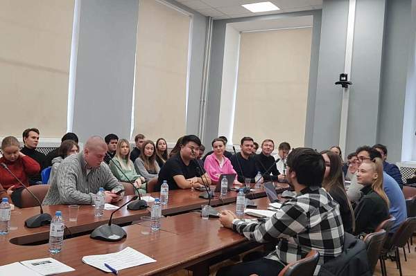 Состоялся межвузовский студенческий научно-практический круглый стол на тему: «Налоги как инструмент взаимодействия государства и общества»