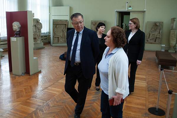 Руководители РГГУ и КазНУ имени аль-Фараби обсудили вопросы сотрудничества