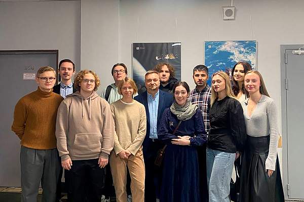 Экскурсия студентов факультета архивоведения и документоведения РГГУ в РГАНТД