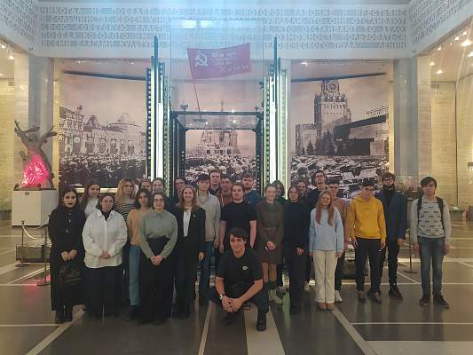 Экскурсия в Центральном музее Вооруженных Сил для первокурсников Исторического факультета