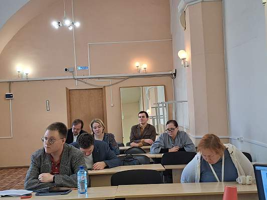 Документальное наследие российских полярных исследователей: проблемы выявления, описания, публикации. К 135-летию со дня рождения академика О.Ю. Шмидта