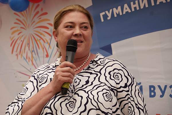 Торжественная церемония вручения дипломов выпускникам Гуманитарного колледжа - 2024