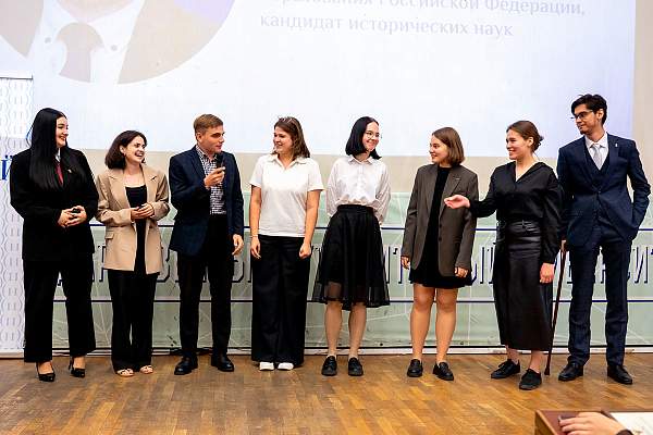 Новая жизнь, полная открытий и возможностей: будущие историки РГГУ отпраздновали День знаний