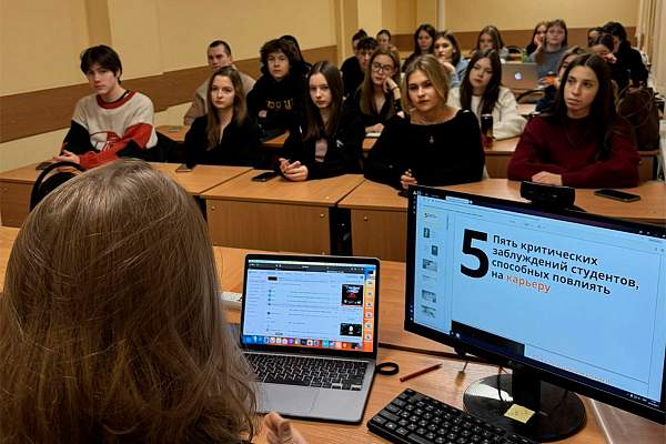 Прошло второе заседание студенческого объединения «Азбука начинающего рекламиста» 