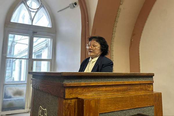 «Корни и крона: Историко-архивный институт на Никольской, 15 и его научная школа»