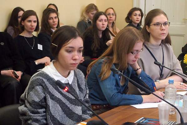 В РГГУ состоялась XV межвузовская студенческая научная конференция «Литература в поисках визуального: интермедиальность как диалог искусств. Памяти Сергея Петровича Лавлинского»