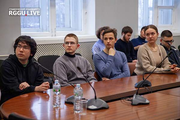 В РГГУ состоялась встреча с участником СВО Олегом Чайкивским