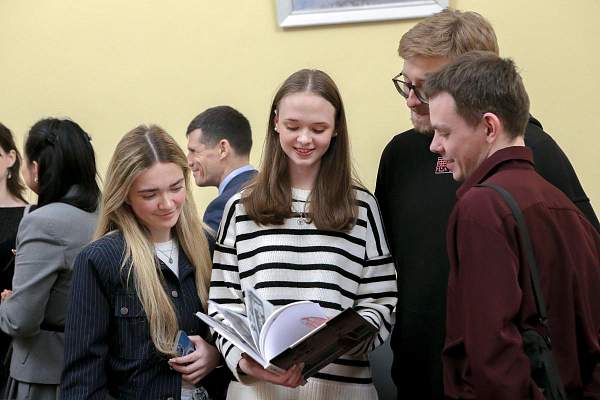 Встреча студентов РГГУ с руководителями региональных представительств субъектов РФ