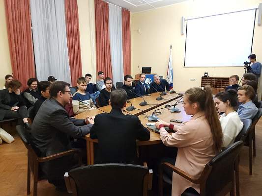 Презентация книги "Живая память" на Клубе молодых историков РГГУ