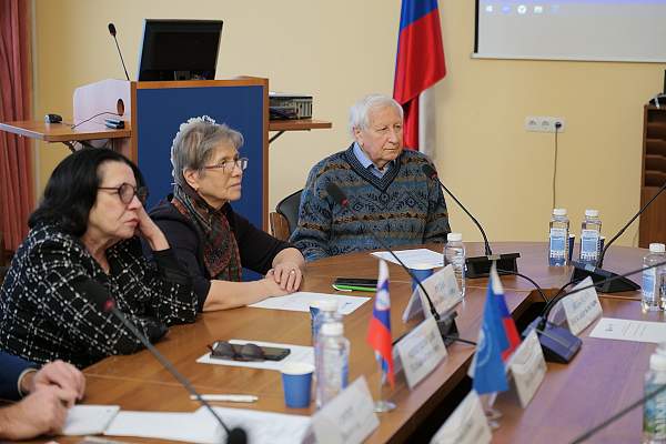 В РГГУ состоялась встреча с Даниэлем Ситером