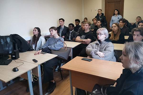 В РГГУ состоялся кинопоказ, посвященный воссоединению исторических территорий с Российской Федерацией