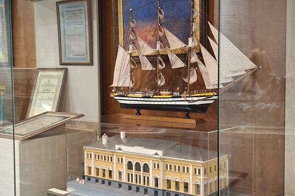 Студенты юридического факультета ИЭУП посетили Московскую биржу