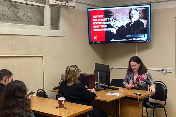 В ИАИ РГГУ состоялось заседание студенческого научного объединения «Документ, Архив, Дипломатия»