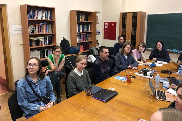 Прошел круглый стол «Магистранты ЦТСФ за письменным столом»