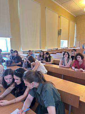 Увлекательная битва умов: на факультете маркетинга и рекламы ИСЭН РГГУ прошел 2 раунд интеллектуальной викторины