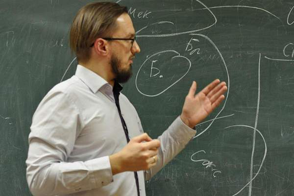 СНО «Методы и тексты» провели публичную лекцию