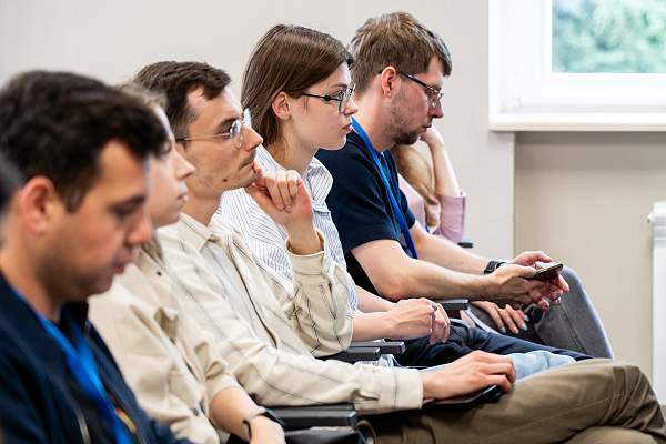 Цифровые технологии и консервация памятников: участники «Летнего института» посетили Тверь