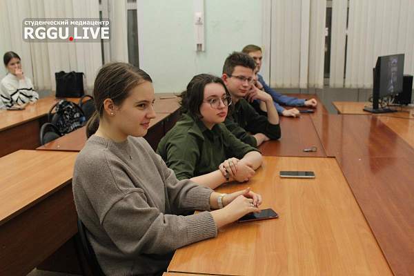 «Вечерний Истфак»