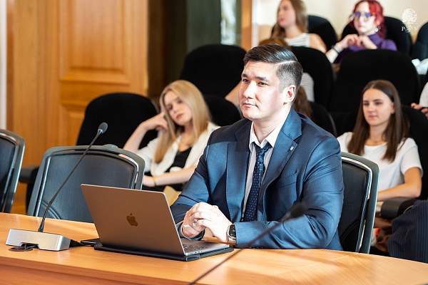 Планета РГГУ: проекты студентов программы «Обучение служением»