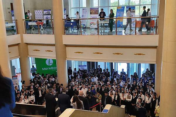 РГГУ принял участие в ХII выставке-ярмарке «Российско-Белорусское образование Таджикистан-2024»