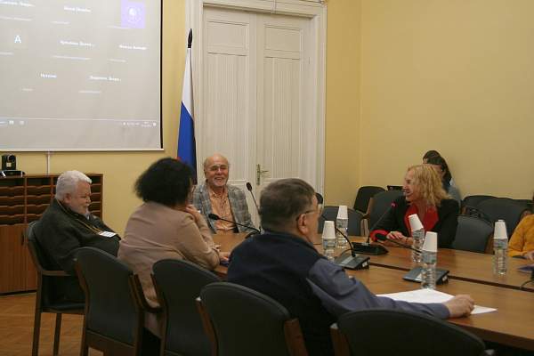 От иронии до каламбура: в РГГУ прошла конференция «Комическое в языке и коммуникации»