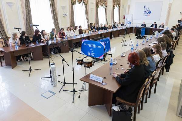 РГГУ и Общественная палата обсудили вклад Фиделя Кастро в построение многополярного мира