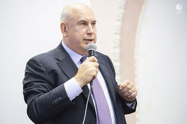В ИАИ РГГУ состоялась встреча первокурсников с Константином Могилевским